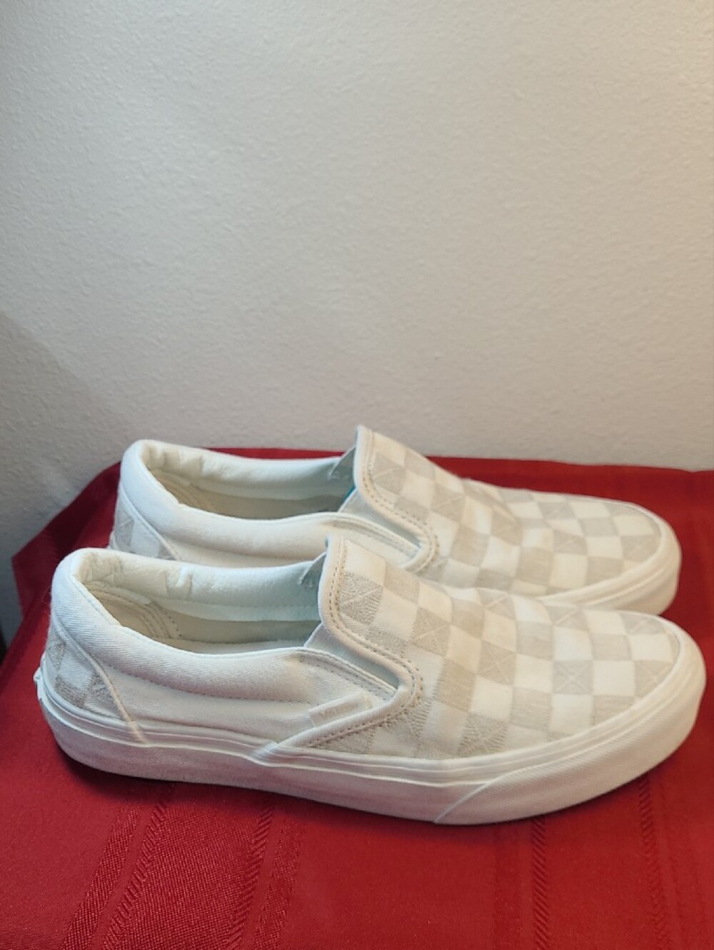 Vans All White Checkerboard Women’s Slip-On Skate Shoes Sneakers Size 8 - Picture 3 of 8